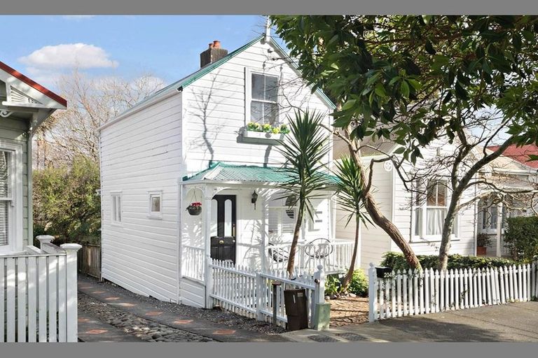 Photo of property in 204 Richmond Road, Grey Lynn, Auckland, 1021