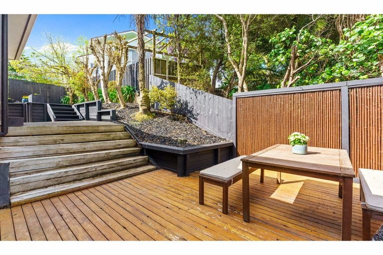 Photo of property in 2/46 Powrie Street, Glenfield, Auckland, 0629