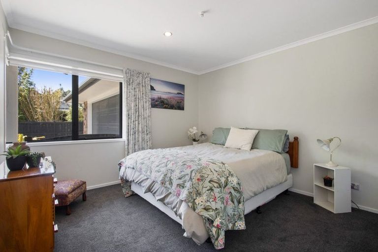 Photo of property in 2 Bransley Grove, Katikati, 3129