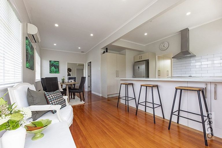 Photo of property in 5 Norglen Lane, Riverhead, 0820