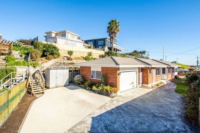 Photo of property in 6 Palm Court, Mount Maunganui, 3116