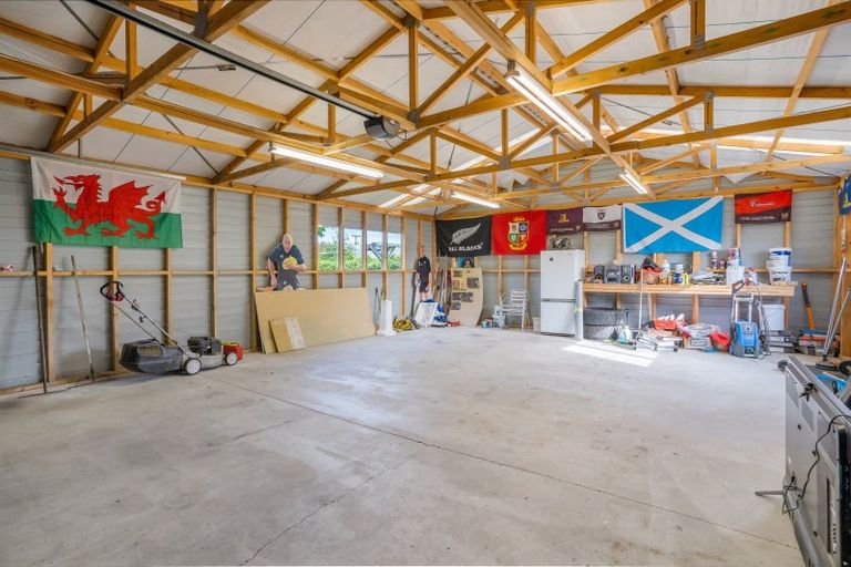 Photo of property in 15 Home Street, Winton, 9720