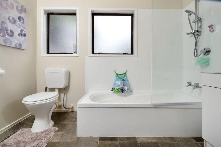 Photo of property in 49 Triangle Road, Massey, Auckland, 0614