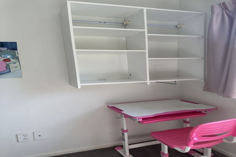 Photo of property in 1/15 Mandica Place, Sunnynook, Auckland, 0632