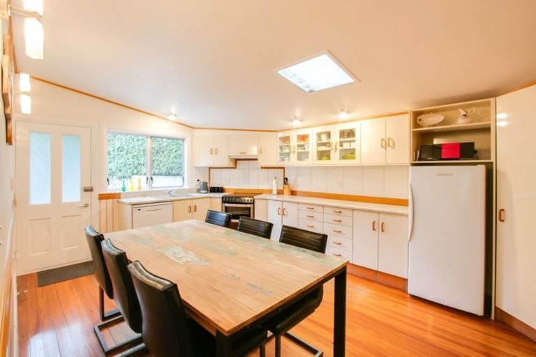 Photo of property in 27 Main Street, Hospital Hill, Napier, 4110