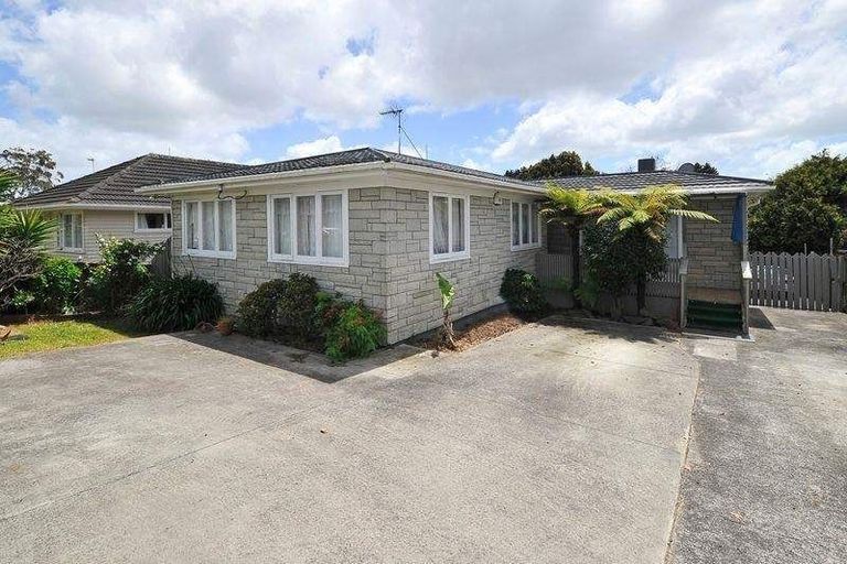 Photo of property in 30 Mclean Avenue, Papatoetoe, Auckland, 2025