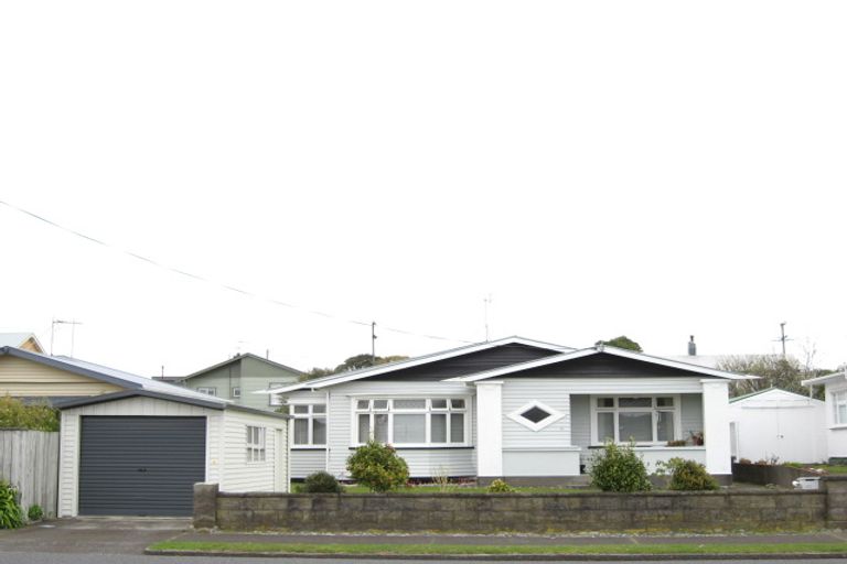 Photo of property in 32 Princes Street, Fitzroy, New Plymouth, 4312