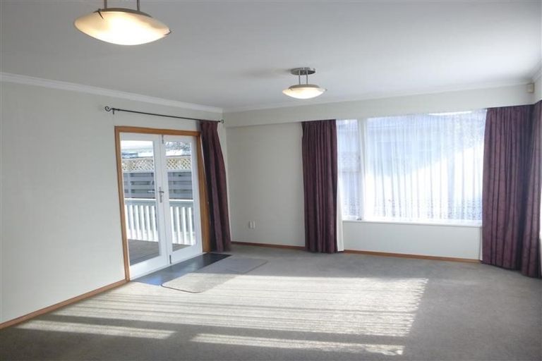 Photo of property in 10 Holyoake Crescent, Avalon, Lower Hutt, 5011