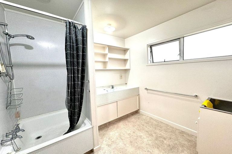 Photo of property in 2/48 Maxwell Street, Riccarton, Christchurch, 8041