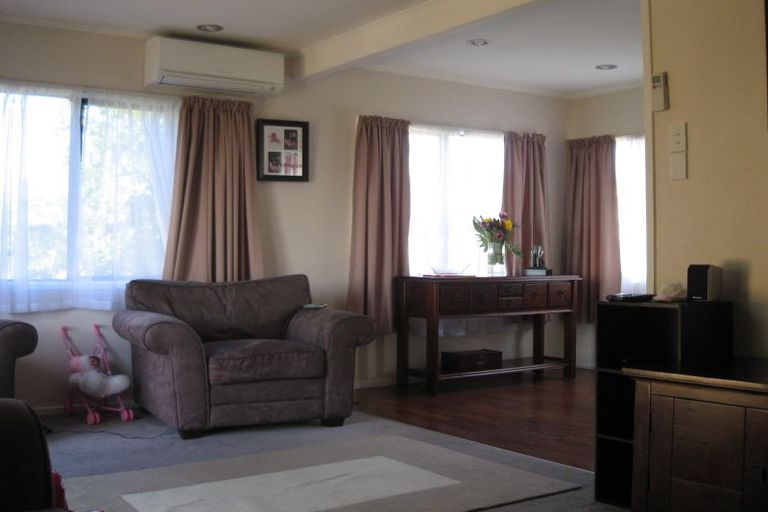 Photo of property in 49 Triangle Road, Massey, Auckland, 0614