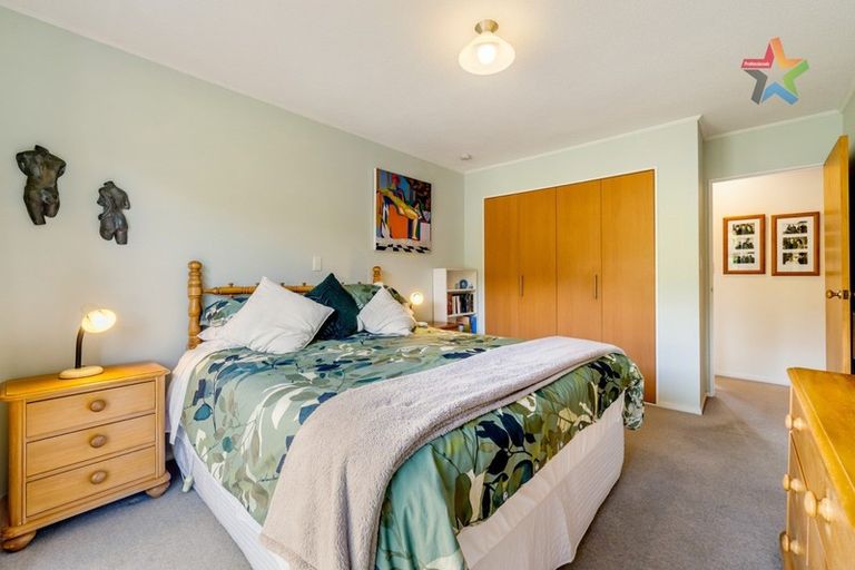 Photo of property in 42 Matuhi Street, Tirohanga, Lower Hutt, 5010