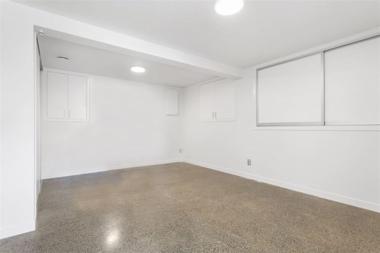 Photo of property in 44 Matipo Road, Mairangi Bay, Auckland, 0630