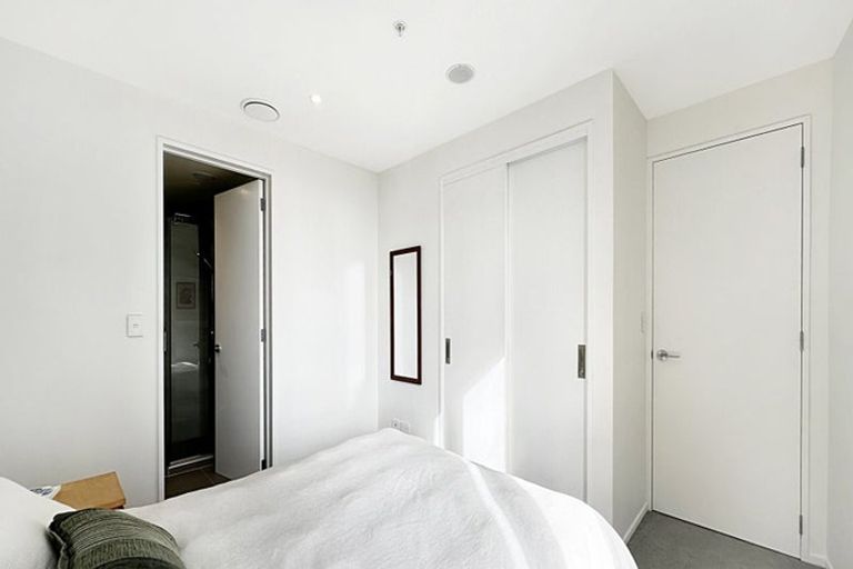 Photo of property in 401/1 Buscomb Avenue, Henderson, Auckland, 0610