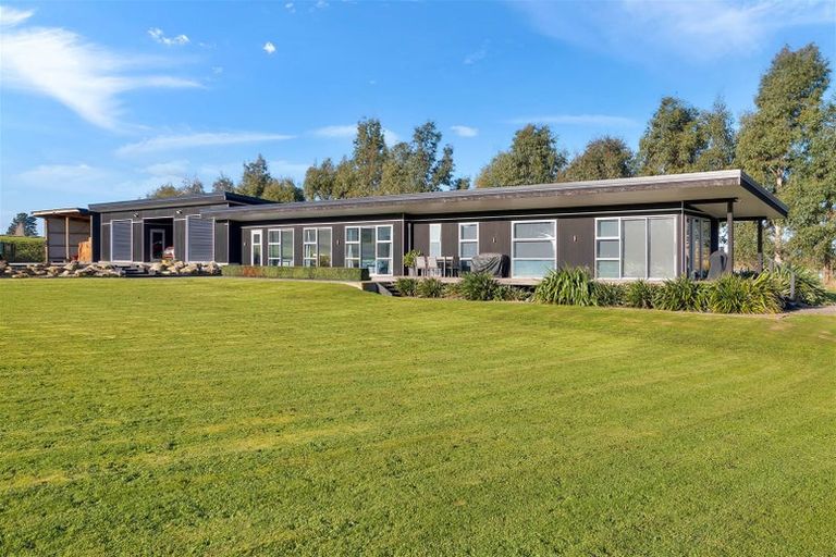 Photo of property in 35 Loburn Whiterock Road, Loburn, Rangiora, 7472