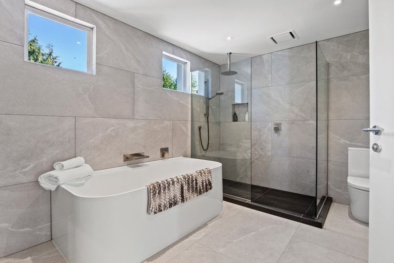 Photo of property in 508 Malaghans Road, Speargrass Flat, Queenstown, 9371