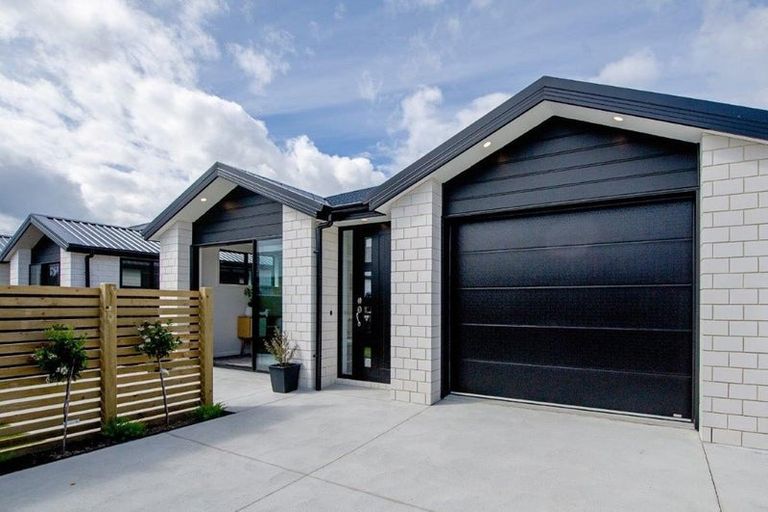 Photo of property in 5a Church Street, Mosgiel, 9024