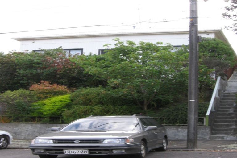 Photo of property in 1 Burwah Street, Berhampore, Wellington, 6023
