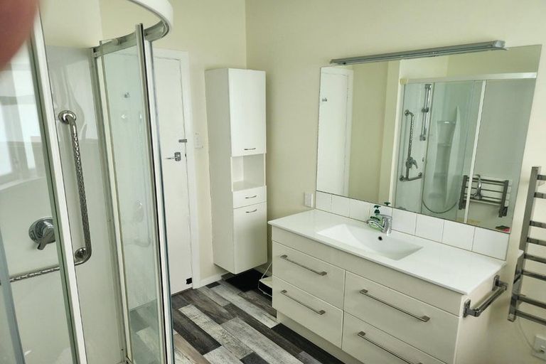 Photo of property in 4 Kotare Street, Waikanae, 5036