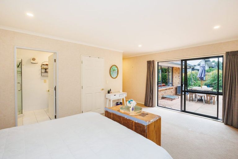 Photo of property in 5 Pastoral Lane, Hokowhitu, Palmerston North, 4410