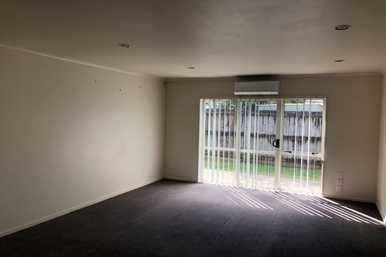 Photo of property in 18 Ranch Place, Pukekohe, 2120
