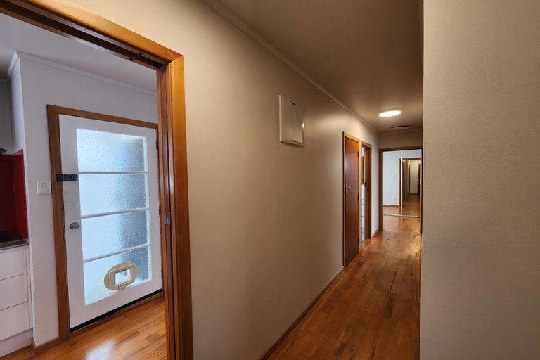 Photo of property in 11 Hamurana Place, Te Atatu Peninsula, Auckland, 0610