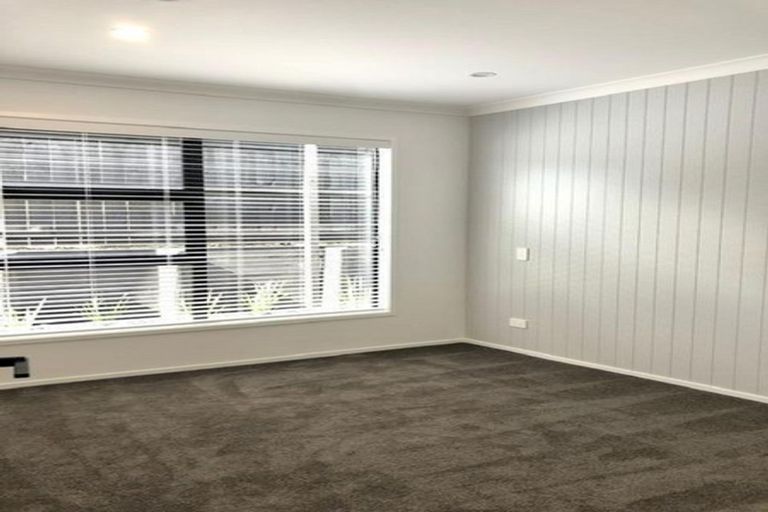 Photo of property in 8 Fetter Lane, Paerata, 2124