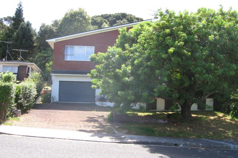 Photo of property in 7 Noeleen Street, Glenfield, Auckland, 0629