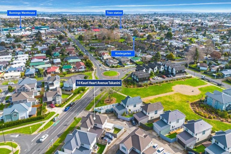 Photo of property in 10 Kauri Heart Avenue, Takanini, 2112