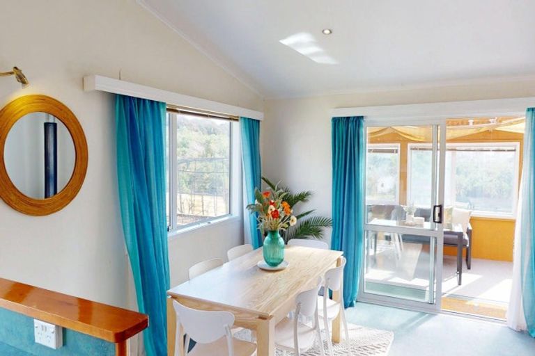 Photo of property in 2 Barclay Grove, Hokio Beach, Levin, 5571