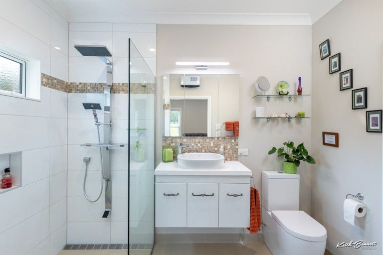 Photo of property in Rovale Estate, 123c Johnsons Road, Whitemans Valley, Upper Hutt, 5371