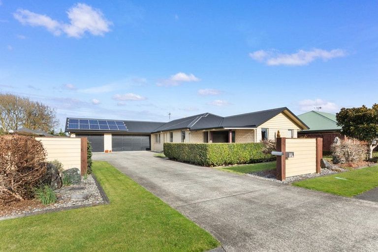 Photo of property in 76 Stirling Drive, Morrinsville, 3300