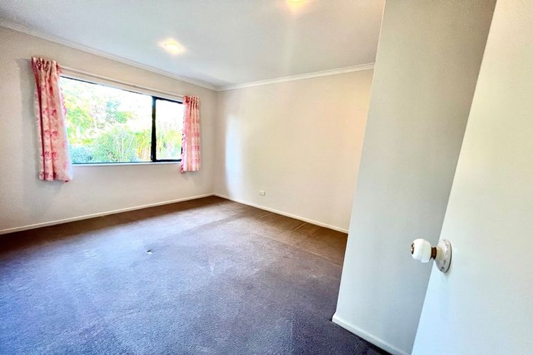 Photo of property in 13 Haven Crest, Somerville, Auckland, 2014