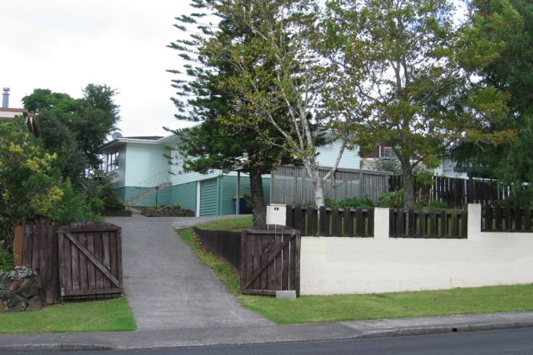 Photo of property in 21 Widmore Drive, Massey, Auckland, 0614