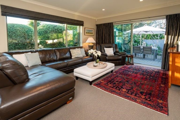 Photo of property in 17 Fairway Oaks Drive, Waikanae Beach, Waikanae, 5036