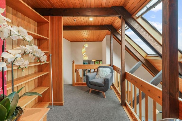 Photo of property in 202b Mount Pleasant Road, Mount Pleasant, Christchurch, 8081