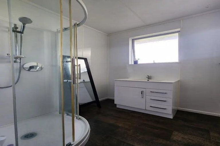 Photo of property in 12 Pitcairn Street, Oakura, 4314