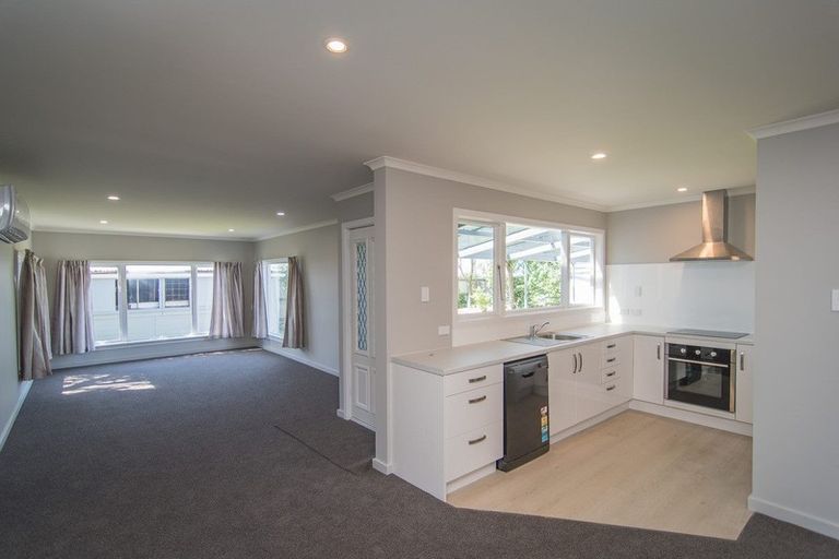 Photo of property in 27 Raymond Street, West End, Timaru, 7910