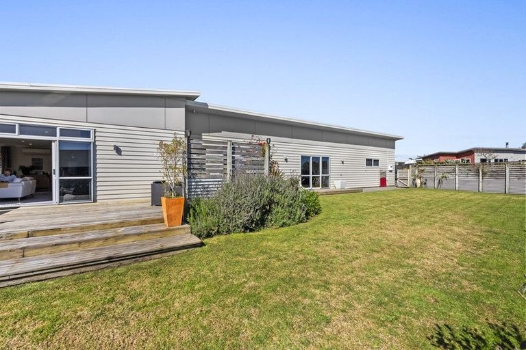 Photo of property in 46 Dillon Drive, Bell Block, New Plymouth, 4312