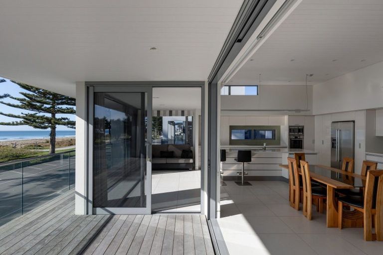 Photo of property in 81 Marine Parade, Mount Maunganui, 3116