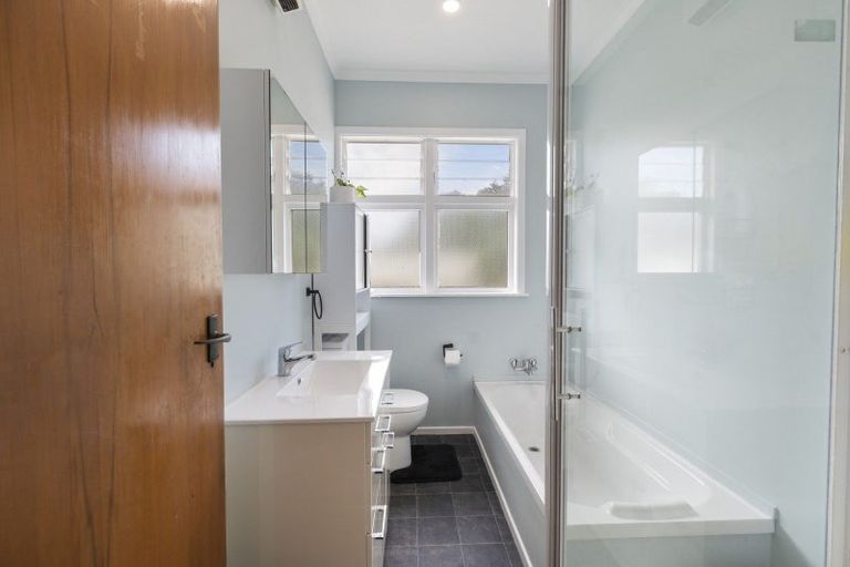 Photo of property in 33 Daniell Street, Bulls, 4818