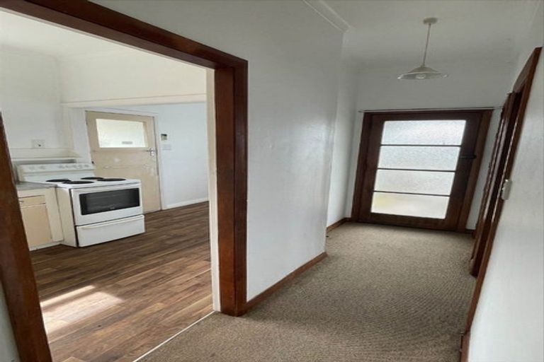 Photo of property in 1 Rangiora Street, Castlecliff, Whanganui, 4501