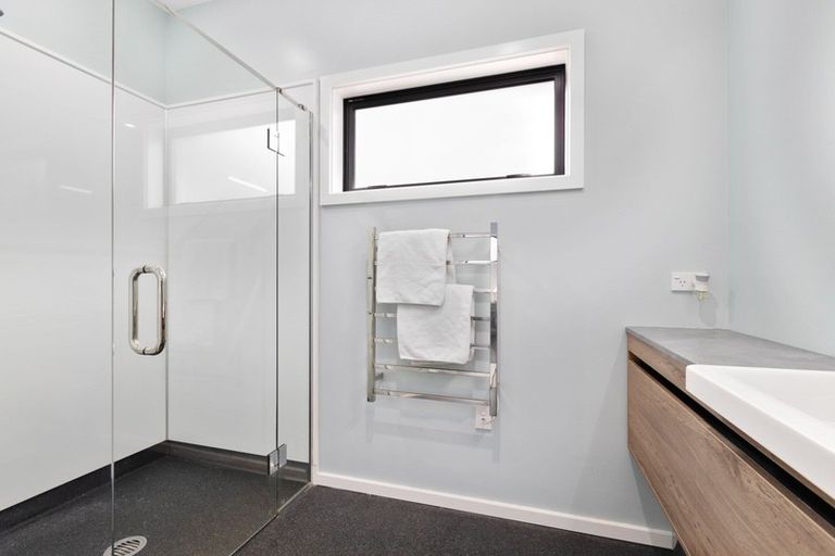 Photo of property in 1 Tarata Grove, Lansdowne, Masterton, 5810