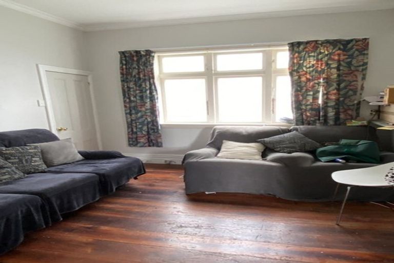 Photo of property in 16 Austin Street, Mount Victoria, Wellington, 6011