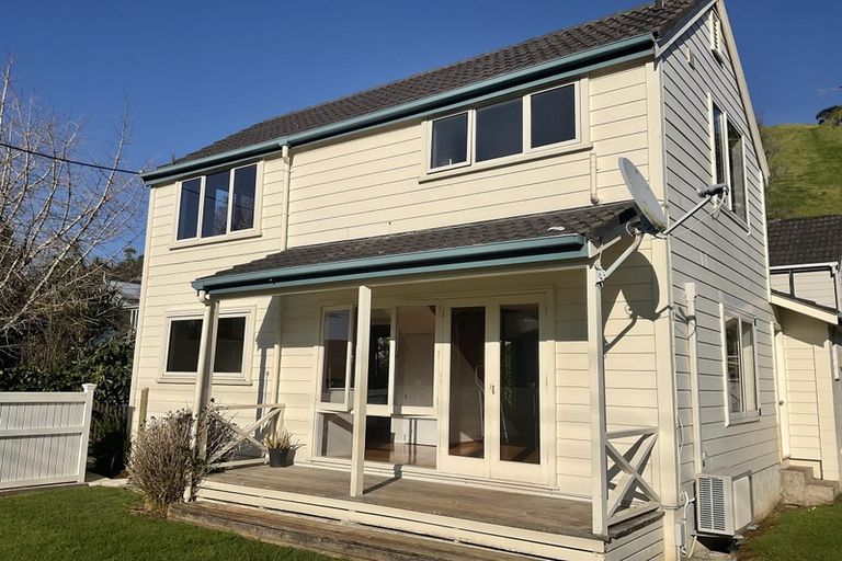 Photo of property in 1/57a Church Street, Devonport, Auckland, 0624