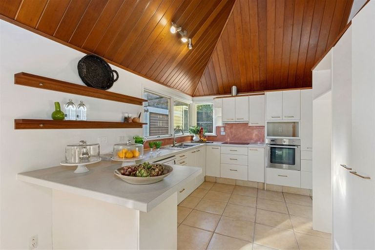 Photo of property in 18 Guinness Crescent, Ilam, Christchurch, 8041