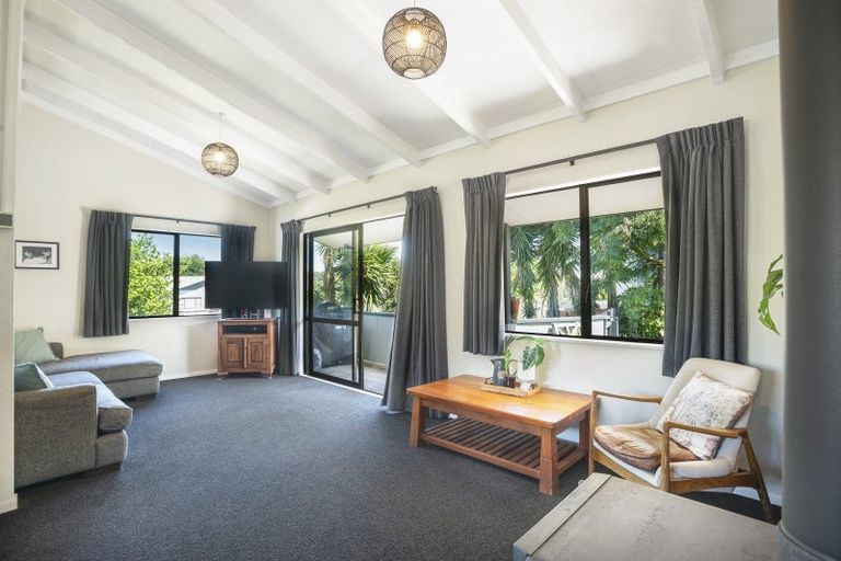 Photo of property in 18 Dunton Drive, Welcome Bay, Tauranga, 3112