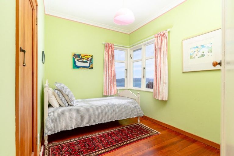 Photo of property in 15 Thane Road, Roseneath, Wellington, 6011