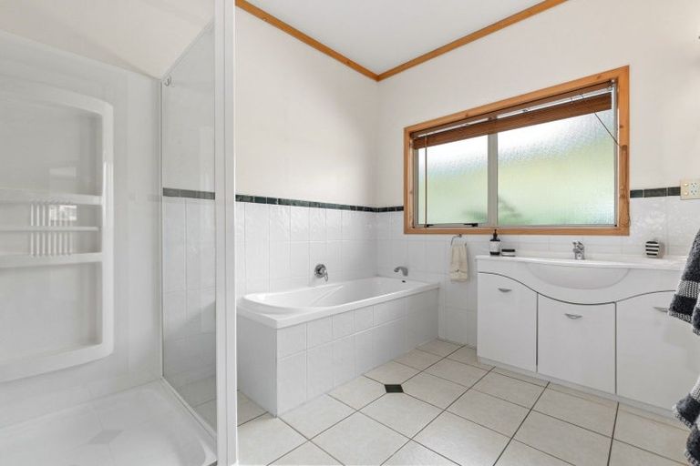 Photo of property in 390 Rowe Road, Ohauiti, Tauranga, 3173