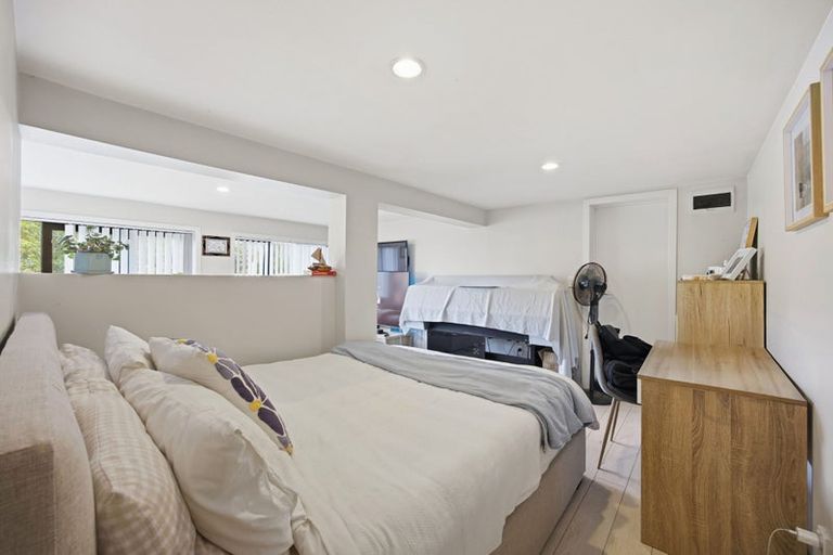 Photo of property in 1/49 Galaxy Drive, Mairangi Bay, Auckland, 0630