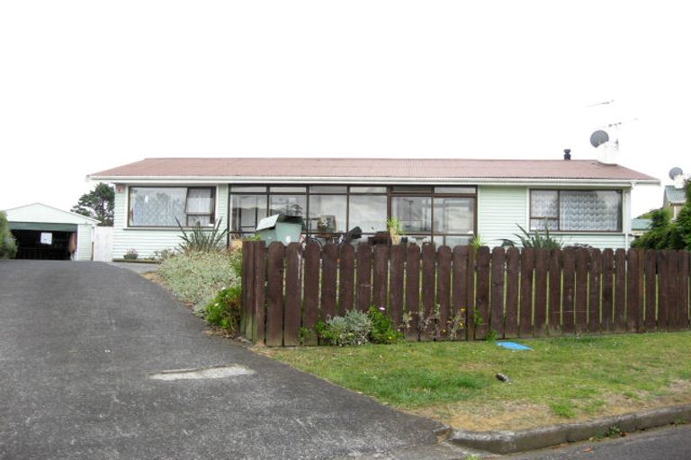 Photo of property in 6 Thames Place, Pukekohe, 2120
